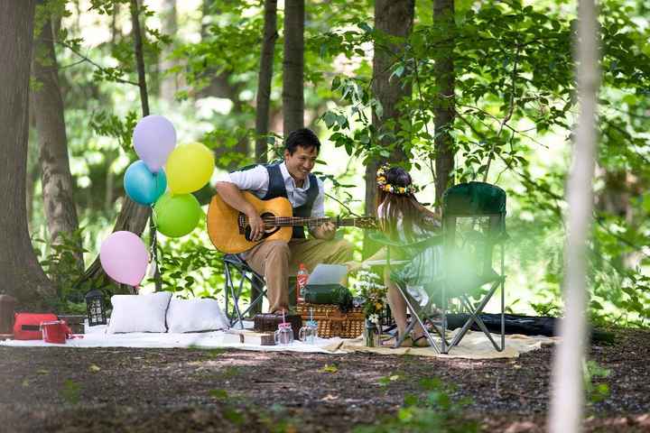 Surprise Picnic Proposal