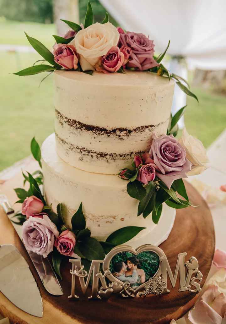 How much did your wedding cake cost? - 1