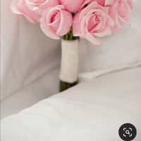 Coloured wedding dress, what type of flowers? - 1