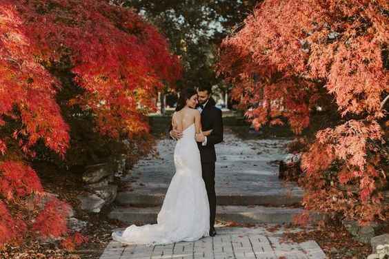 fall wedding bride groom foliage leaves
