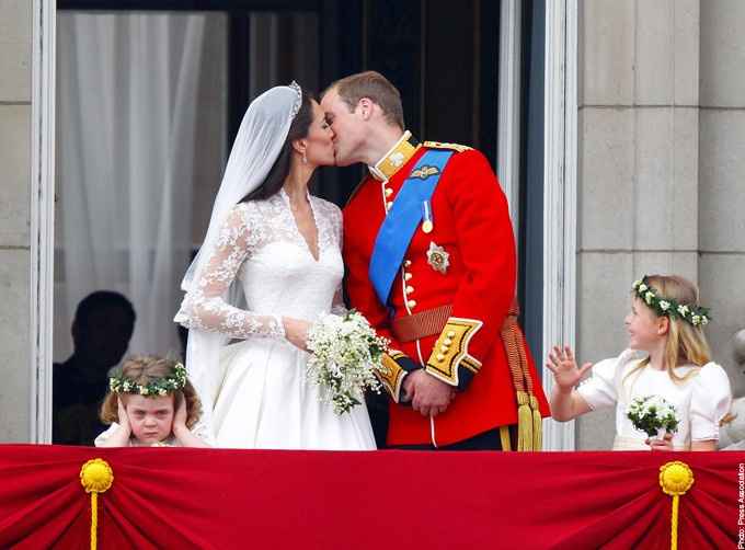 royal wedding kate william kiss flowergirl funny bored 