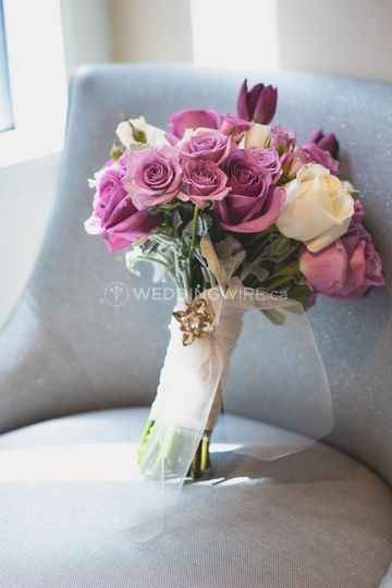 bridal bouquet pink and white flowers roses lilies