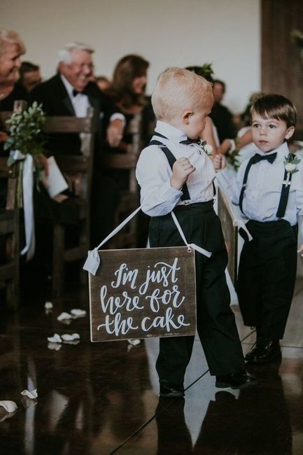 What will your ring bearer carry? 2