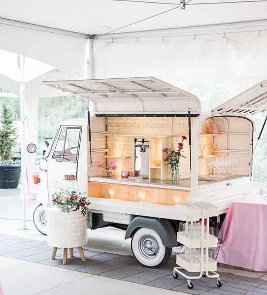 prossecco van set up at a wedding