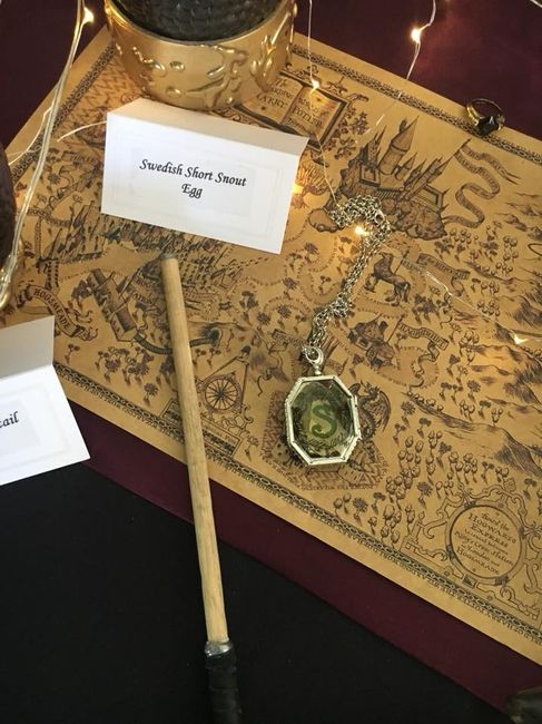Harry potter entrance table