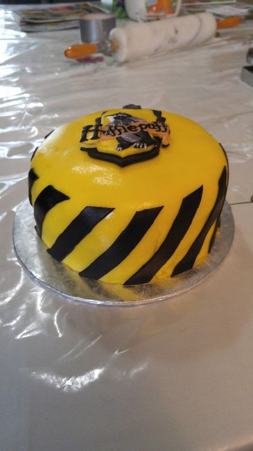 Hufflepuff wedding cake