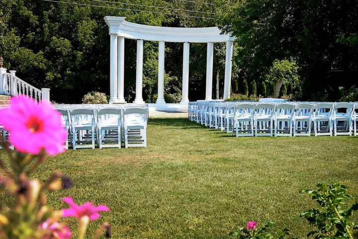Should i decorate my ceremony structure and how? - 1