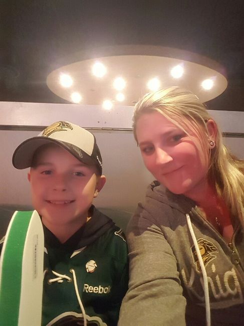 Dress shopping or decorations making? What are your plans this weekend? - 1