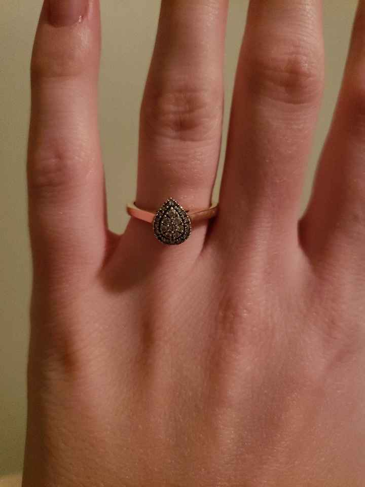 What shape is your engagement ring? 💍 - 1