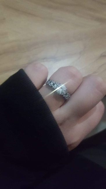 Did you ring in the new year with a new ring? Show us your bling! 9