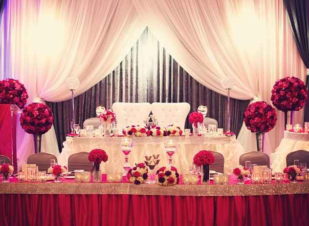 Sweetheart table vs. Head table for wedding reception - 1