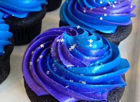White or Colourful: Cake? - 1