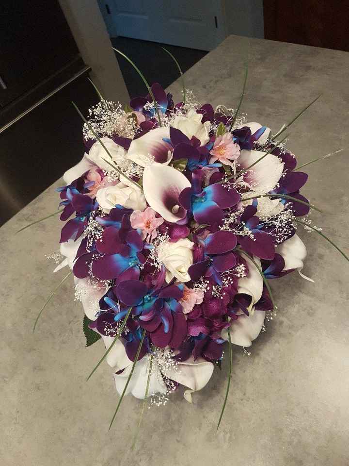 Artificial Flowers vise Real - 1