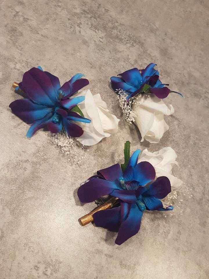 Artificial Flowers vise Real - 3