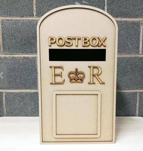 iso of a vintage look mailbox for card holder 2