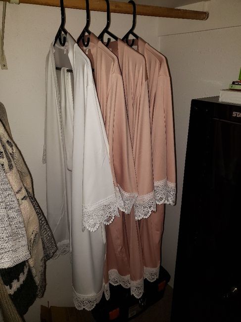 iso on where to buy cotton bridesmaids robes 1