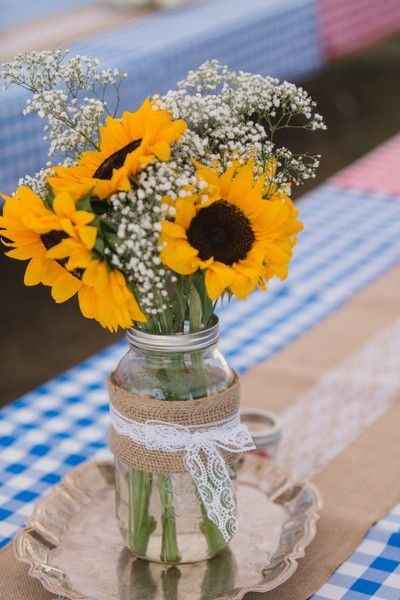 Centrepieces (Replace burlap with Red Ribbon)