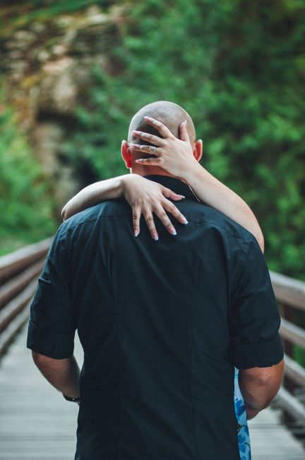 What did you wear for your engagement pics? 13