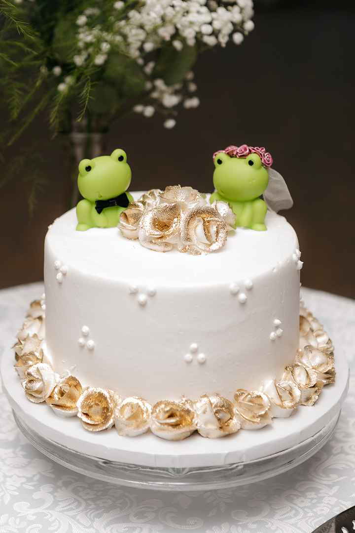 Simple Wedding Cake - 1