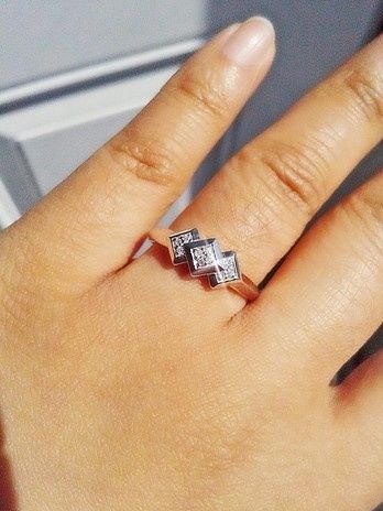 Petite ring for petite hands