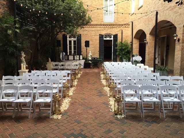 venue without flowers