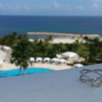 Show off your solitaire ring! - 1