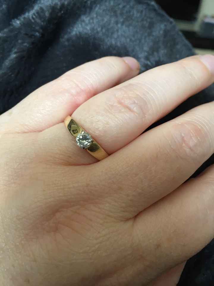 What shape is your engagement ring? 💍 - 1