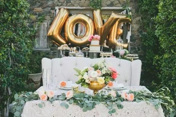 Sweetheart table vs. Head table for wedding reception 1