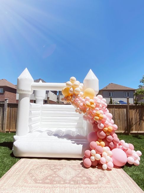 Rental White Castle, Balloon Arch Garland - 1
