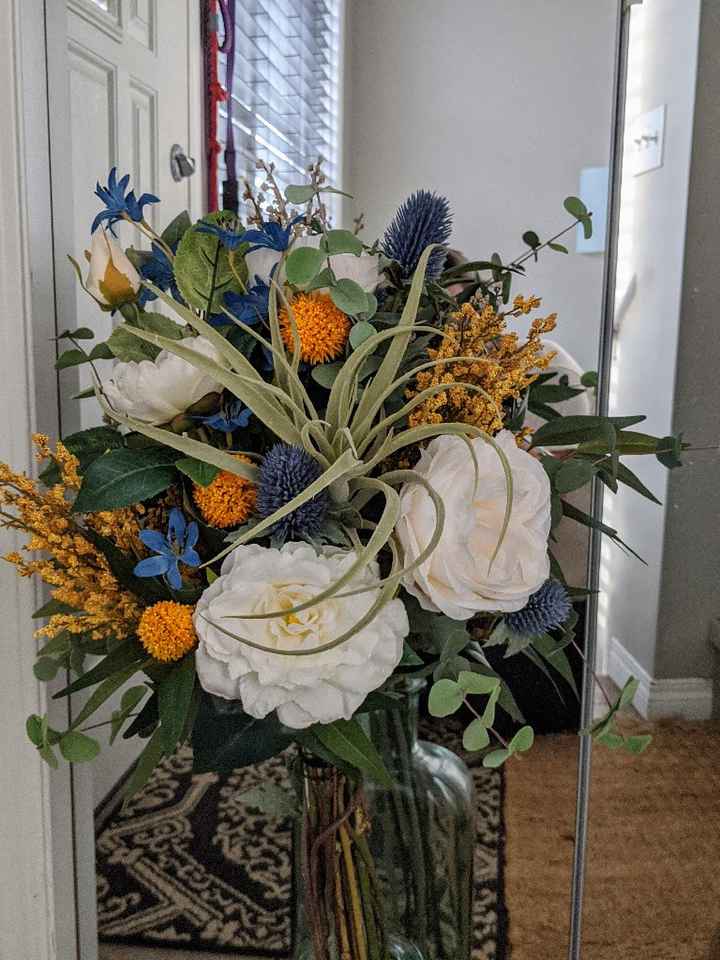 Flowers? Should i diy or just buy them? - 1