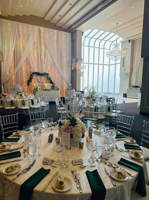 Let's talk linens, chairs, and tables ! 5