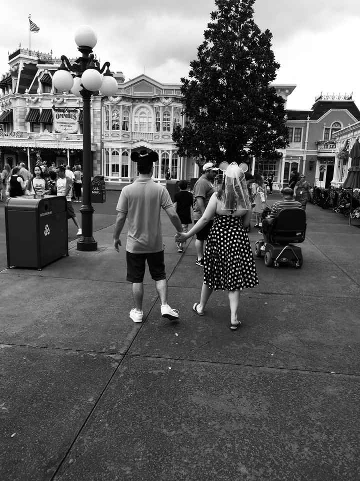 Do you have a theme for your engagement photo shoot? - 5