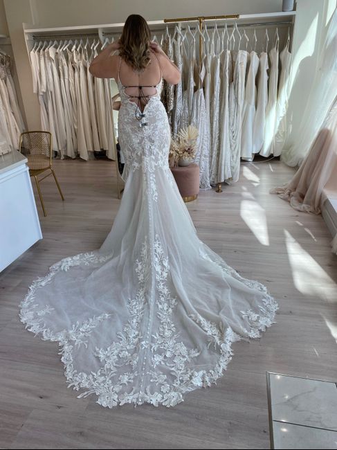 How many dresses did you try on before saying Yes to the dress! 6