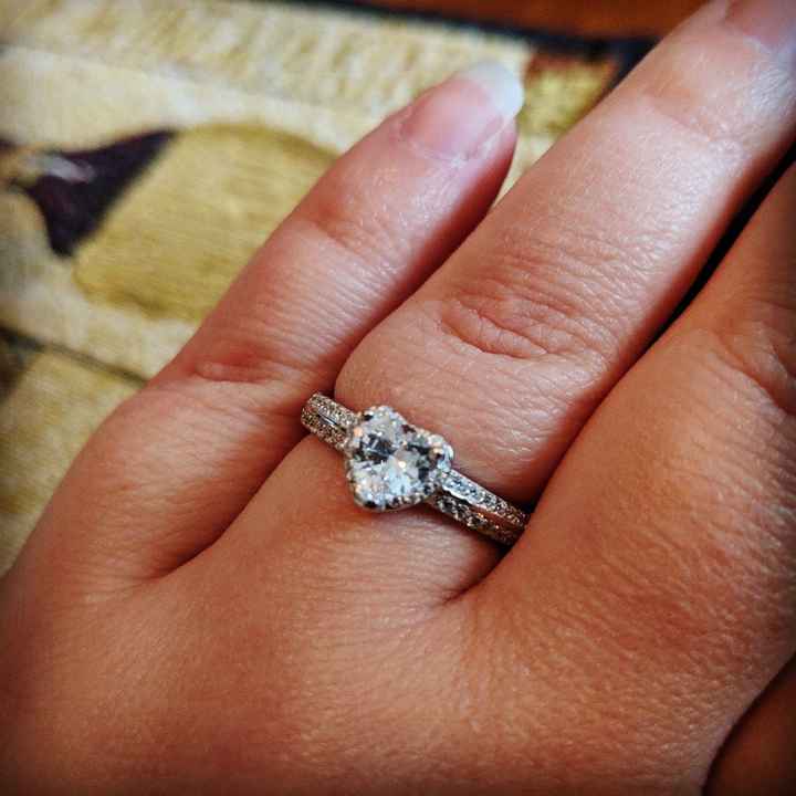 What shape is your engagement ring? 💍 - 1