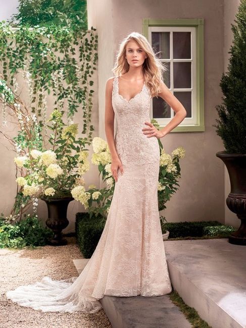 E. Sexy and romantic dress that will highlight your curves