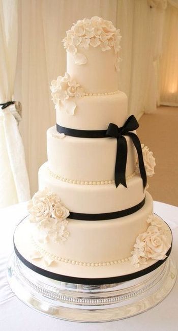 Elegant Cake with Bow