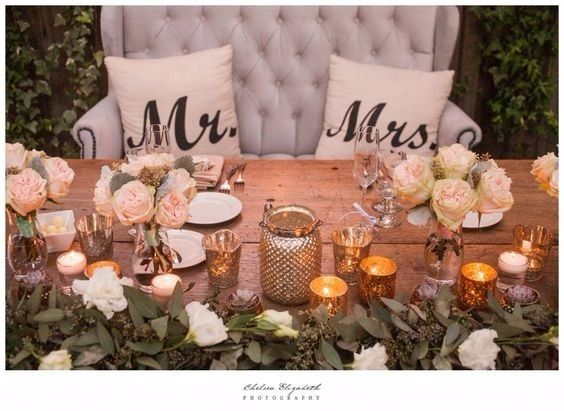 Sweetheart Table Loveseat