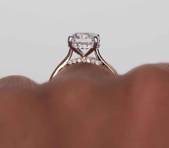 Custom engagement ring