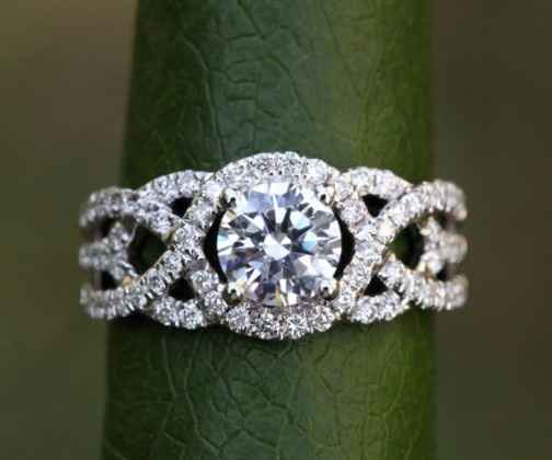 Diamond Halo Twisted Ring