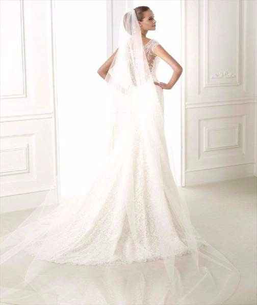 2. Plain wedding veil
