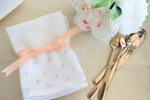 Decorate sets of napkins