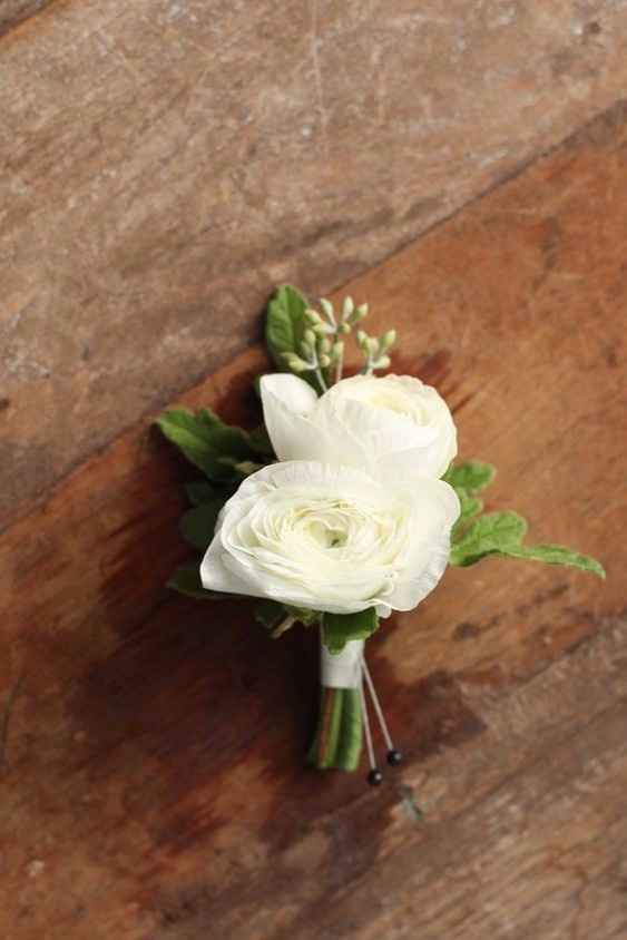 4. Boutonniere