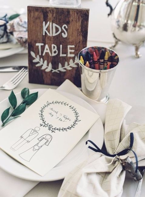 Elegant Colouring Kids Table