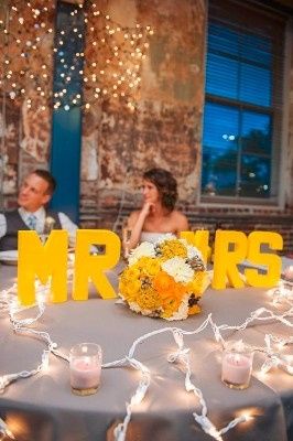 Yellow Mr & Mrs Sign