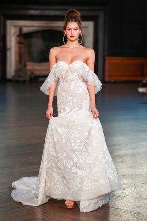 Off-the-shoulder wedding dress