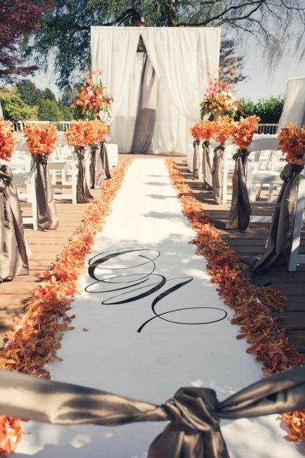 Wedding ceremony decorations for Fall