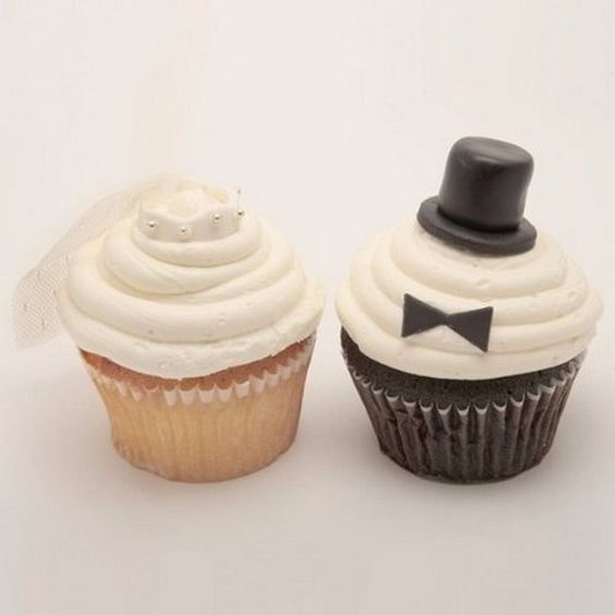 Bride and Groom Cupcake