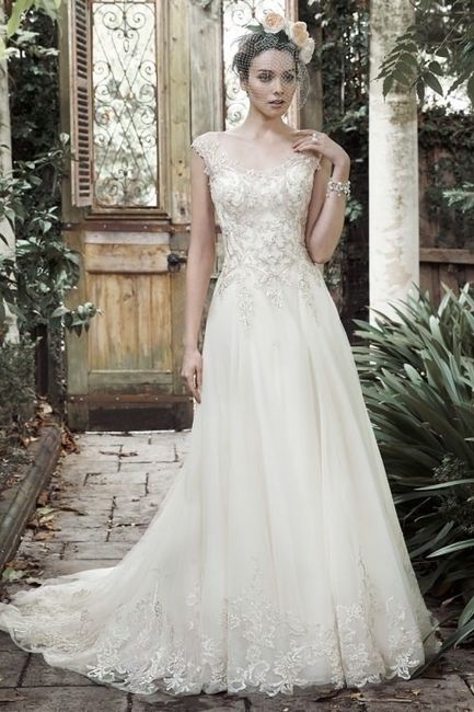 Elegant Scoop Neckline