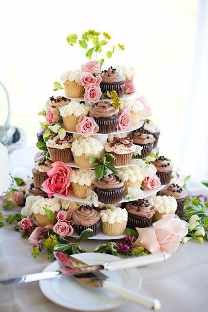 Floral spring wedding cakes