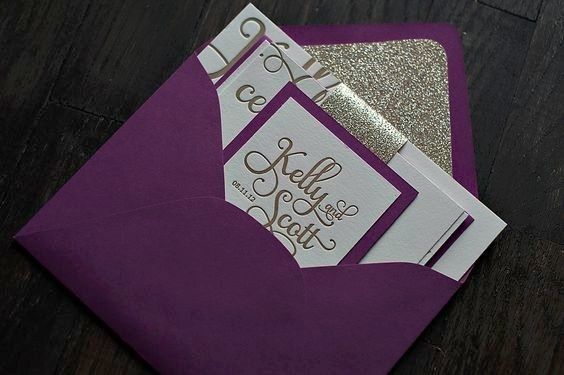 Purple enveloppe
